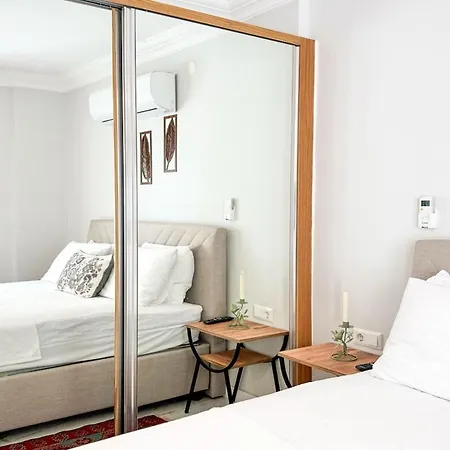 Moonlight Sea View Apartment *