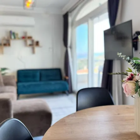 Apartment Moonlight Sea View