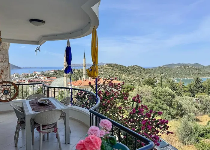 Moonlight Sea View Apartment